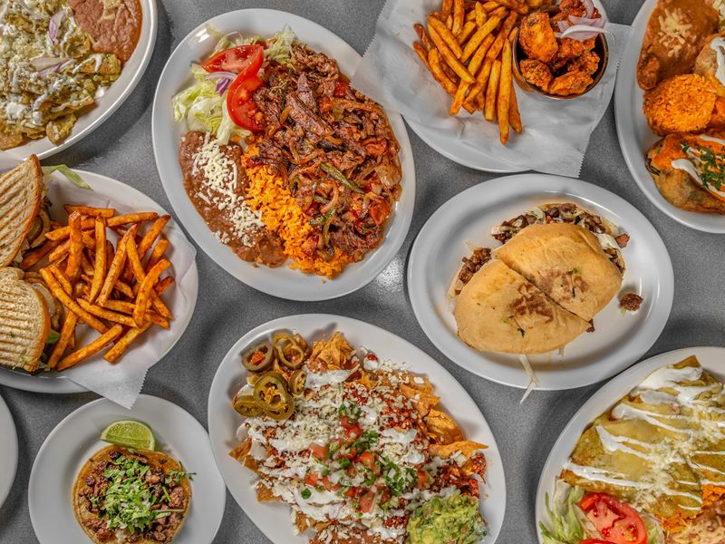Los Andanes food